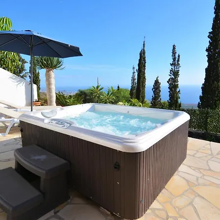 Casa de Férias Tenerife Holiday Moraditas 2 With Jacuzzi In With Seaview